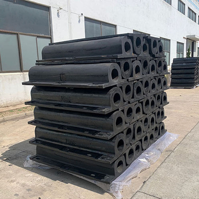 نوع GD Natural Rubber / SBR Dock Boat Bumpers 45-95 Shore A SGS Certificate
