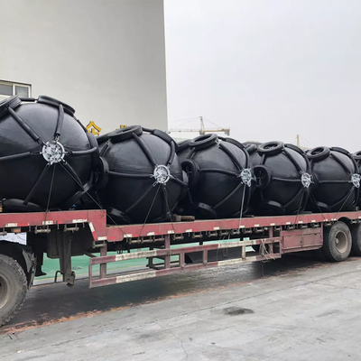 گلگیرهای لاستیکی 26 لایه 2.5 متری یوکوهاما 50 کیلو پاسکال گلگیرهای اسکله شناور