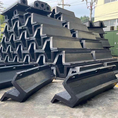 DF-ARF500H گلگیر لاستیکی قوس دار نوع V اسکله قایق پهلوگیری دریایی سفارشی