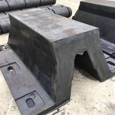 ساختارهای دریایی حفاظت از قایق لاستیکی Fenders شکل V Bumper Dock