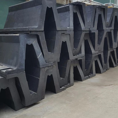 ساختارهای دریایی حفاظت از قایق لاستیکی Fenders شکل V Bumper Dock