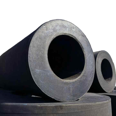 قایق لاستیکی 300x150 فندرهای استوانه ای برای حفاظت از بندر بندر
