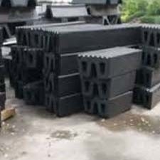 فندرهای کشتی کشنده با نگهداری کم فندرهای لنگرگاهی فندرهای سفارشی مقاوم در برابر خوردگی