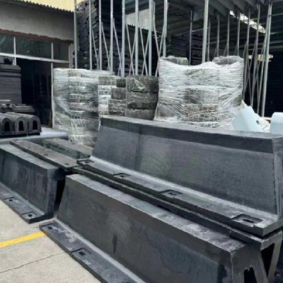 فندر لاستیکی آرک سیاه برای حفاظت پایدار از بندر و بندر