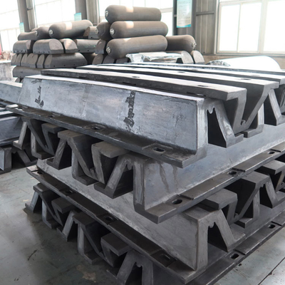CCS Marine Natural Rubber Arch V Type Fender برای کشتی تا لنگر