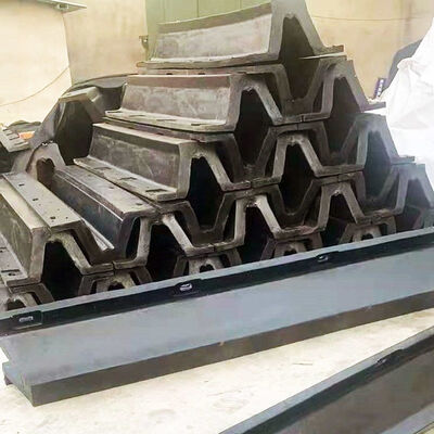 گلگیر لاستیکی قوسی برای محافظت از بدنه کشتی های دریایی با مقاومت در برابر آب و هوا و راندمان برگشت بالا